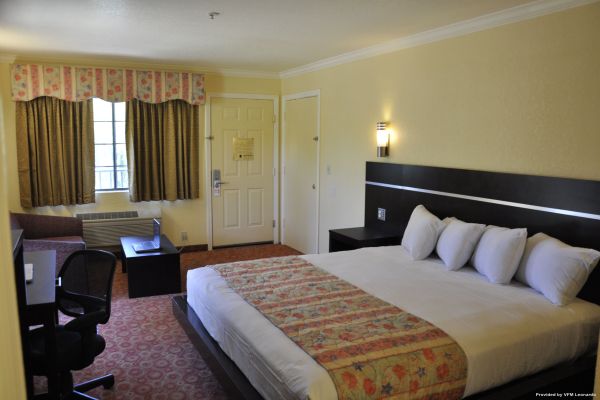 COUNTRY INN SONORA (Jamestown)